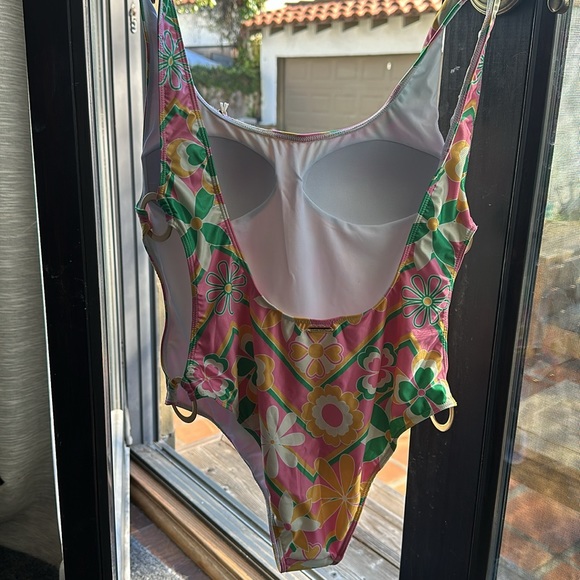 NWT Kenny flowers one piece Women’s small - Picture 3 of 4